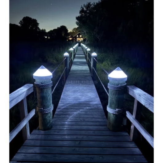 DokLite® 12″ Solar Piling Cap Light, White