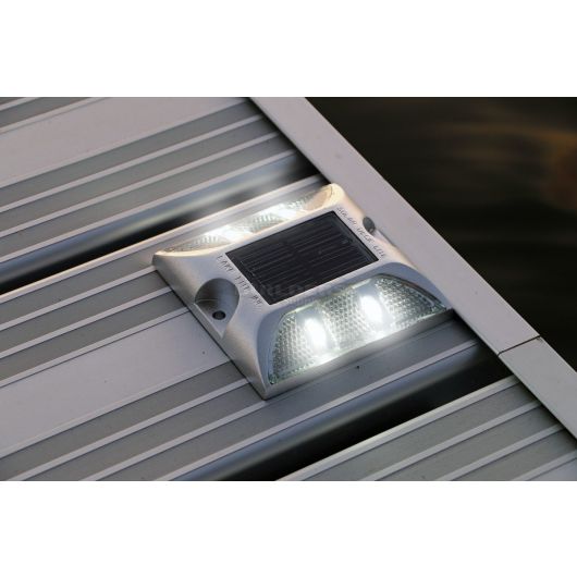 Marine Solar Dock Light – Aluminum, White LEDs